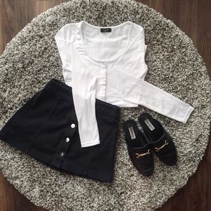 Chuu Button White Tee